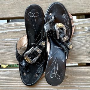 Western style kitten heal shoes.